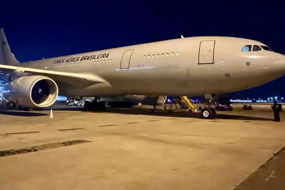 Aeronave que vai repatriar brasileiros no Líbano segue para Beirute Aeronave que vai repatriar brasileiros no Líbano segue para Beirute