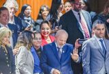 Lula desembarca em Brasília após avião presidencial apresentar problema técnico no México
