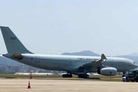 Aeronave da FAB chega em Beirute para segundo voo de repatriação de brasileiros