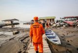 Corpo de Bombeiros encerra buscas por vítimas de desbarrancamento em Manacapuru