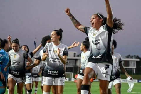 Corinthians supera Olimpia e vai às semifinais da Libertadores Feminina