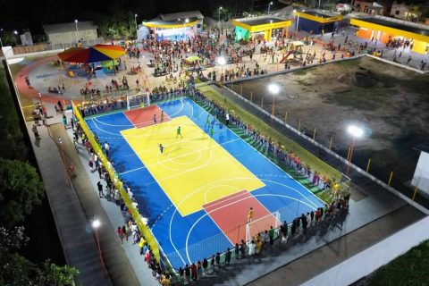 Prefeito Bi Garcia inaugura Cidade da Criança do Mocambo em Parintins
