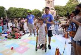 Brincadeiras agitaram o Dia das Crianças no Largo de São Sebastião, em Manaus