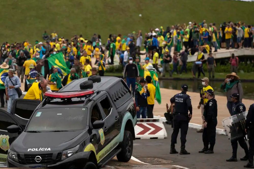 Moraes determina extradi&ccedil;&atilde;o de foragidos do 8 de janeiro que est&atilde;o no exterior