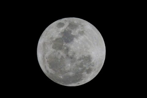 Maior superlua do ano poderá ser vista nesta quinta-feira (17)