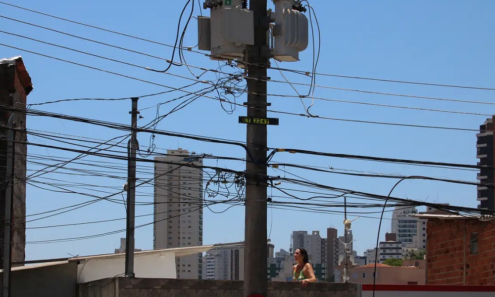 Conta de luz fica mais cara no Amazonas e reajuste chega a 13,24%