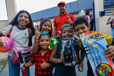 Campanha ‘Doe Brinquedo e Ganhe Sorrisos’ leva tarde de diversão para crianças da Zona Leste de Manaus