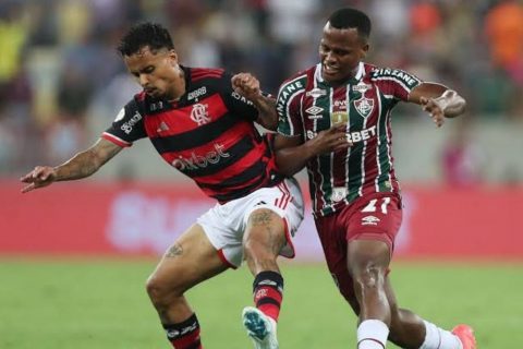 Fluminense supera Flamengo por 2 a 0 e sobe na tabela do Brasileirão