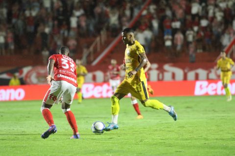 Série B: Fora de casa, Amazonas FC sofre revés para o Vila Nova e fica estacionado na 11ª posição