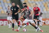 Brasileirão: Cano encerra jejum e Fluminense derrota Athletico-PR no Maracanã