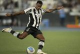 Pelo sonho da Libertadores, Botafogo recebe Peñarol no Nilton Santos nesta quarta-feira (23)
