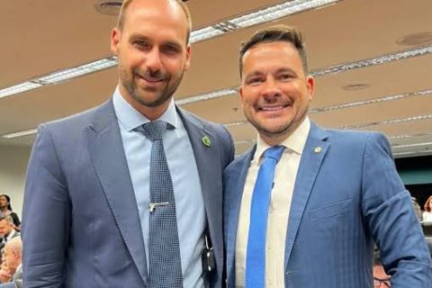 Eduardo Bolsonaro desembarca em Manaus nesta quinta-feira (24)