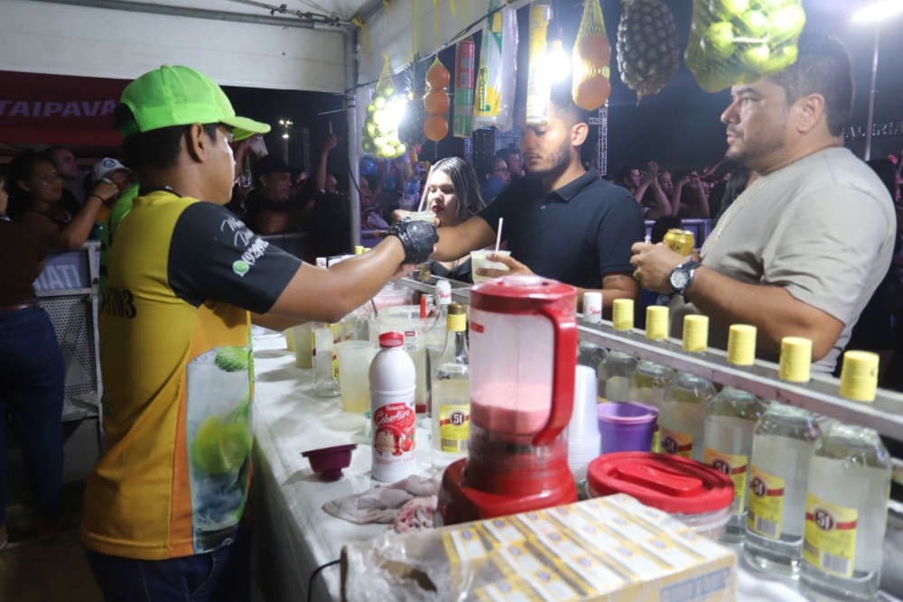 Shows com atrações locais e nacionais movimentam a economia das zonas Norte e Leste de Manaus Shows com atrações locais e nacionais movimentam a economia das zonas Norte e Leste de Manaus
