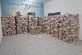 Famílias afetadas pela seca recebem 3 mil cestas básicas em Autazes