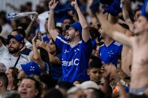 Cruzeiro lamenta morte de torcedor em emboscada