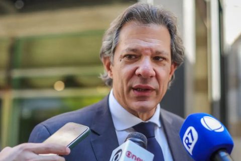 Em entrevista, Haddad confirma envio de PEC sobre revisão de gastos