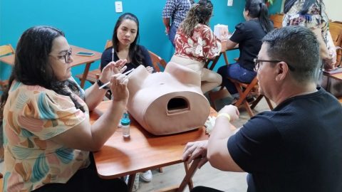 Profissionais de saúde são capacitados para reforçar a prevenção do câncer do colo de útero em Manaus