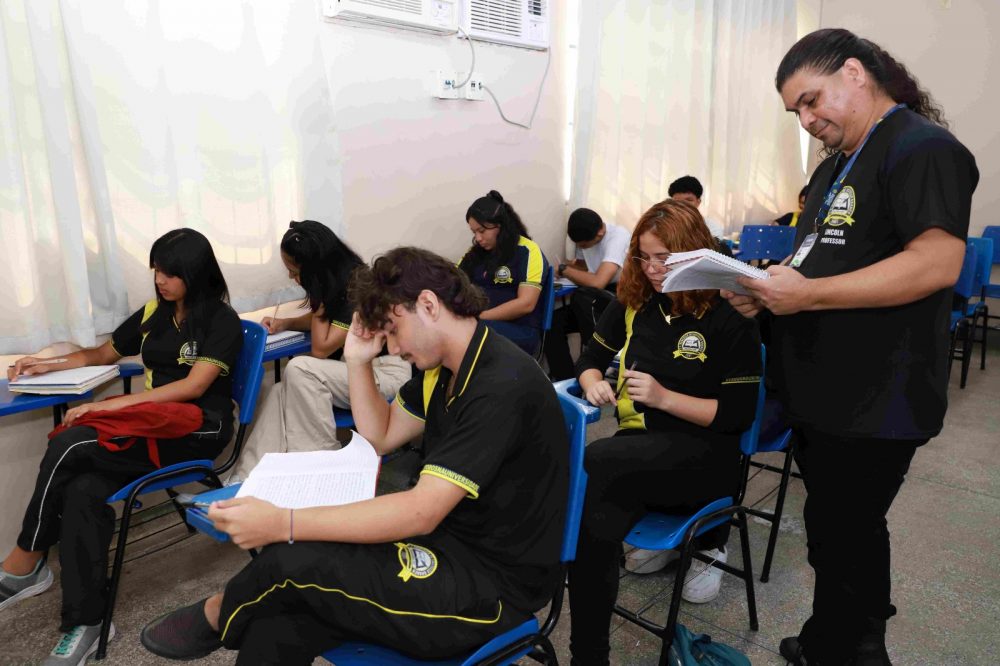 Mais de 45 mil alunos da rede estadual do Amazonas realizam o Enem neste domingo (03)