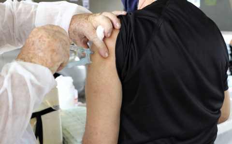 Vacinação contra gripe é prorrogada até janeiro no Amazonas
