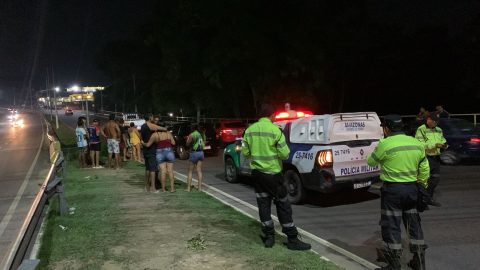 Mulher morre atropelada ao tentar atravessar avenida do Turismo