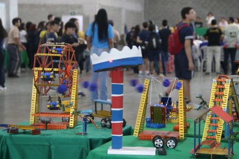 Prefeitura de Manaus participa da 4ª Feira Amazonense de Matemática com Projeto de Educação Financeira da EJA