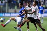 Brasileirão: David Luiz marca de falta e Flamengo vence o Cruzeiro em Belo Horizonte