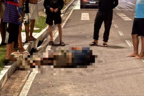 Homem é espancado por criminosos após ser acusado de roubo na Zona Sul de Manaus
