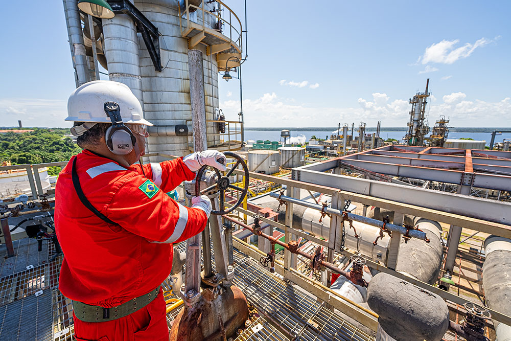 Comunidades sofrem com avanço da exploração de petróleo no Brasil, apontam especialistas Comunidades sofrem com avanço da exploração de petróleo no Brasil, apontam especialistas