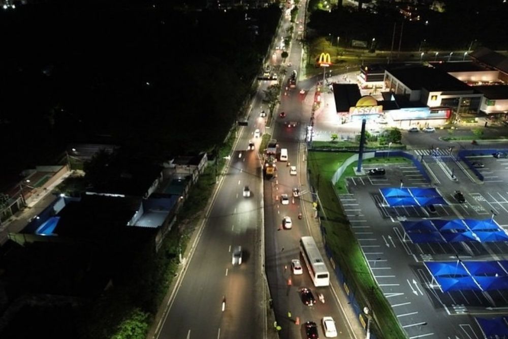 Novo trecho da avenida Ephigênio Salles passa por obras de alargamento em Manaus Novo trecho da avenida Ephigênio Salles passa por obras de alargamento em Manaus