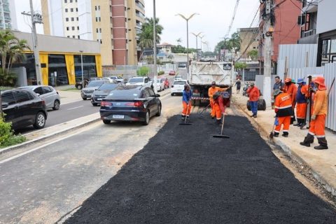 Em Manaus, rede de drenagem na avenida Maceió é recuperada em menos de 10 horas