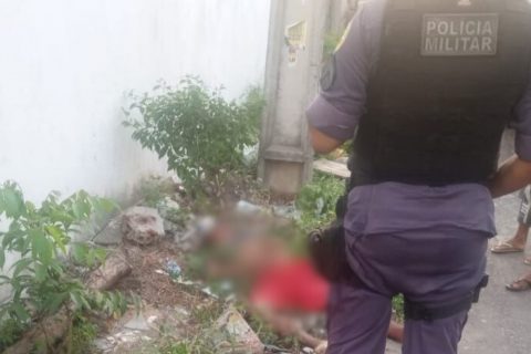 Corpo de homem assassinado a pedradas é encontrado no bairro Jorge Teixeira