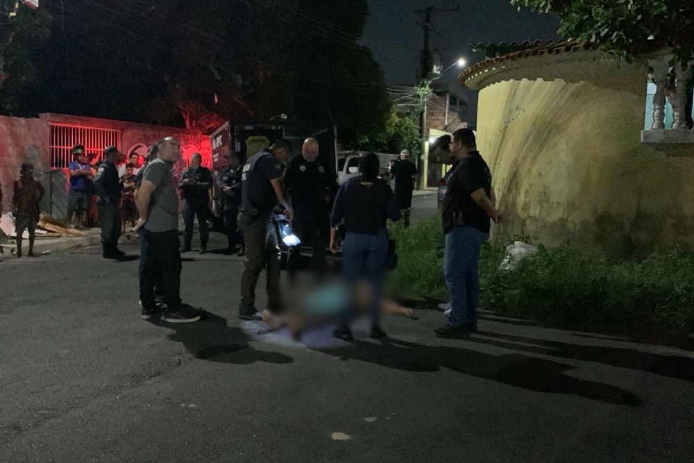 Homem &eacute; executado com oito tiros no bairro Novo Aleixo