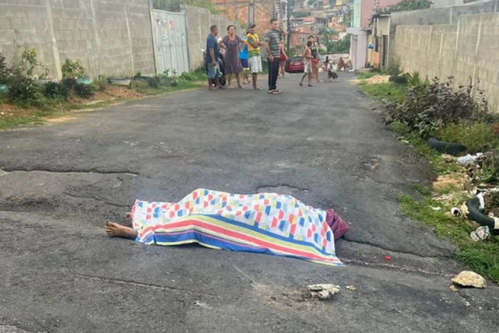 Homem é executado a tiros em via pública no bairro Santo Agostinho Homem é executado a tiros em via pública no bairro Santo Agostinho