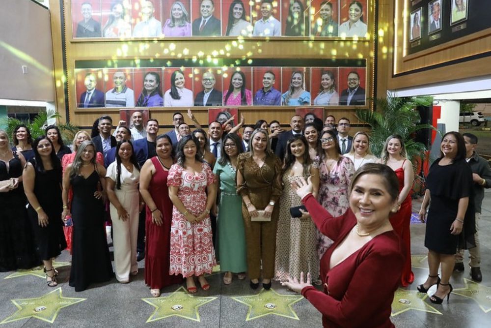 Em Manaus, 33 profissionais da educação são homenageados na ‘Galeria de Honra 2024’ por projetos inovadores Em Manaus, 33 profissionais da educação são homenageados na ‘Galeria de Honra 2024’ por projetos inovadores