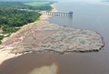 Rio Negro alcança 14 metros e deixa aos poucos nível de seca extrema