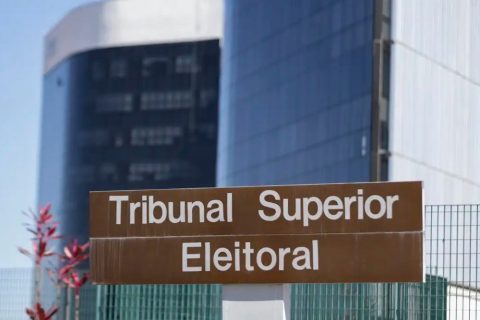 TSE cita diversidade e rejuvenescimento de eleitos empossados