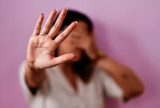 Violência contra mulher negra: maioria dos casos começa na juventude