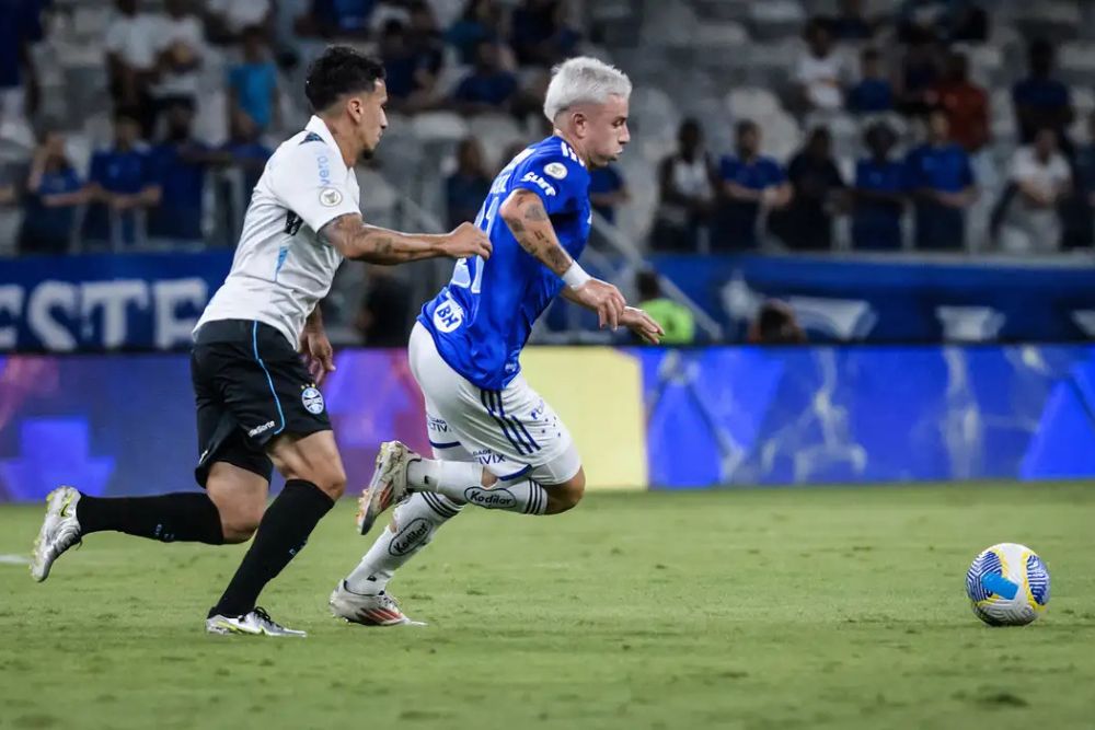 Cruzeiro e Gr&ecirc;mio ficam no 1 a 1 pelo Brasileir&atilde;o