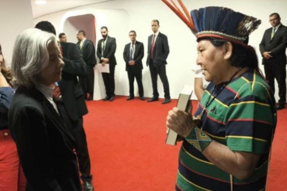 Ianomâmis pressionam governo e TSE por ações contra garimpo ilegal na Amazônia Ianomâmis pressionam governo e TSE por ações contra garimpo ilegal na Amazônia