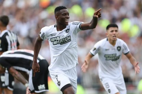 Botafogo vence primeira na Copa Libertadores