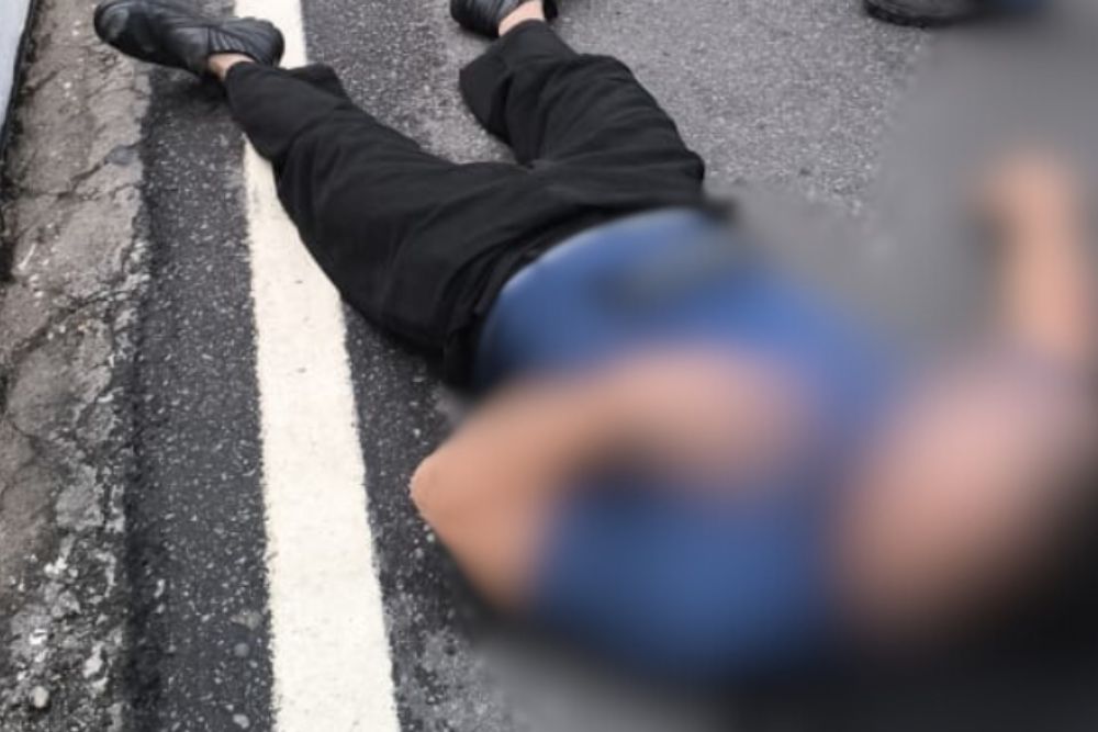 Colisão com carro deixa motociclista ferido na Av Nilton Lins