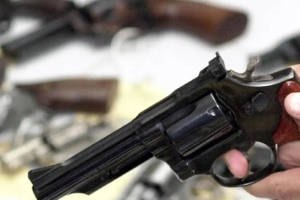 Projeto autoriza investigados por crimes a comprar armas de fogo