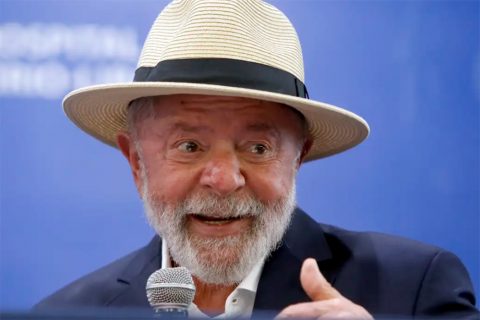Em pronunciamento de Natal, Lula afirma que cuidará do povo e destaca que 'Brasil tem uma economia forte'