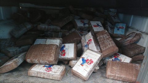 Polícia prende trio e desmantela base de distribuição de drogas em Manaus