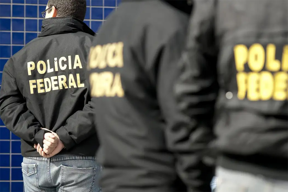 PF combate grupo que envia drogas para Europa em aviões PF combate grupo que envia drogas para Europa em aviões