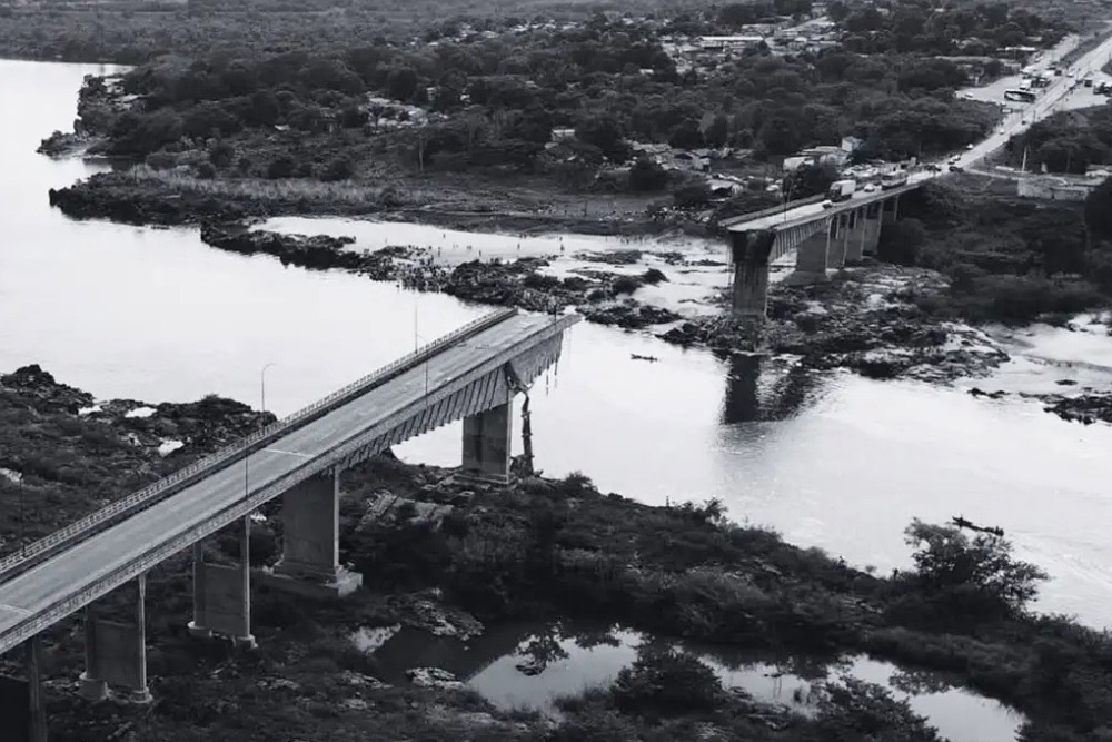 Sobe para 12 total de mortos após queda de ponte no rio Tocantins Sobe para 12 total de mortos após queda de ponte no rio Tocantins
