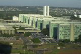 Governo publica MP que reestrutura salário de 100% dos servidores