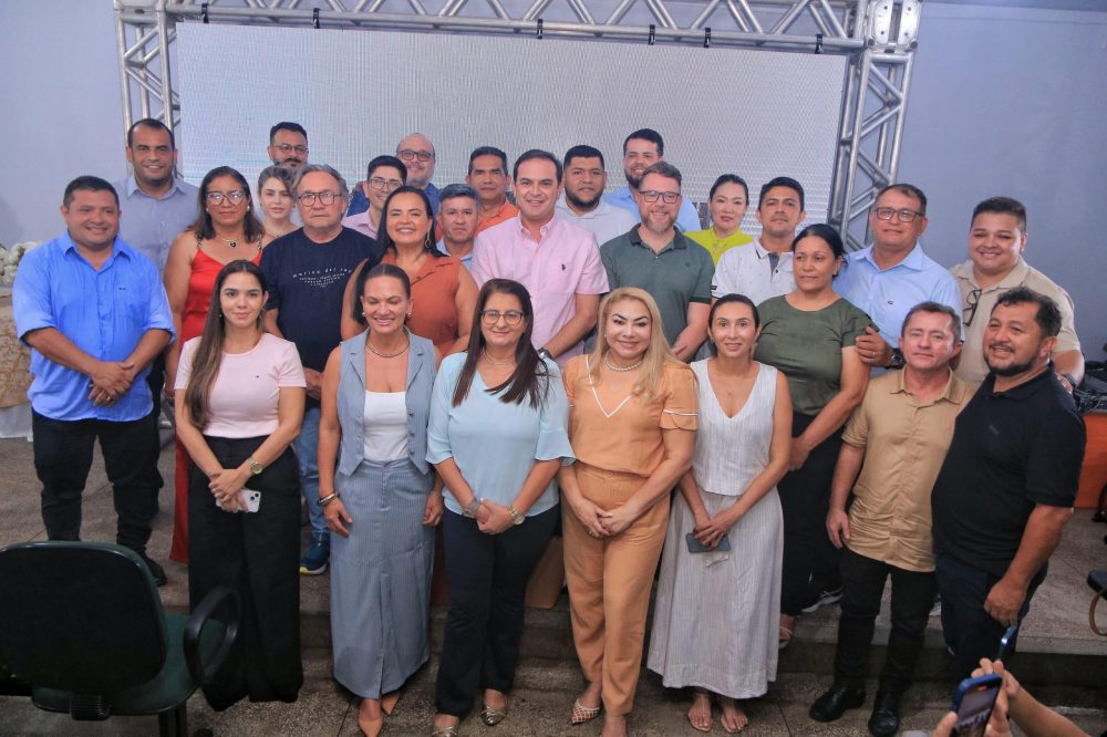 Prefeito Mateus Assayag e vice-prefeita Vanessa Gon&ccedil;alves anunciam novo secretariado de Parintins