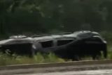 Carro capota e sai da pista durante forte chuva na rodovia AM-070