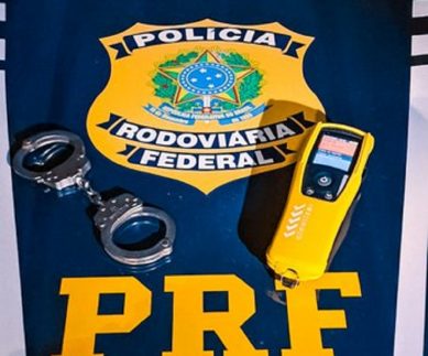 PRF prende motoristas embriagados em Humaitá